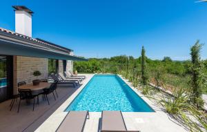 Beautiful Home In Tar