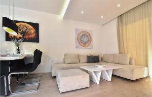 3 Bedroom Awesome Home In Makarska 
