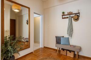 Elenis Terrace in Ampelokipi