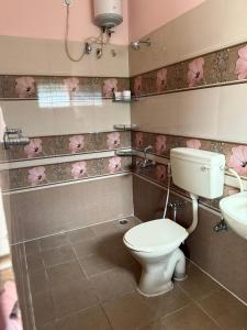 1 room in a Bungalow with Lounge area,Kitchenette & terrace in Ulsoor