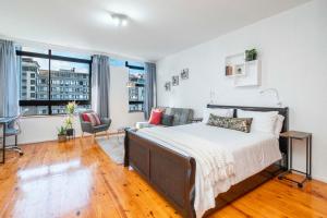 CapeCentral Studio -V&A and CITCC 5mins walk away