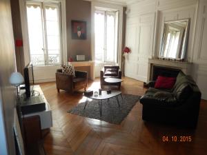 Appartements Appartement bourgeois au coeur de Lyon Quartier Terreaux Parking prive gratuit : Appartement 1 Chambre