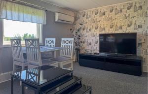 1 Bedroom Nice Apartment In Aneby