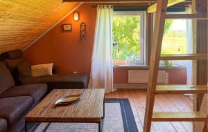 1 Bedroom Nice Apartment In Aneby