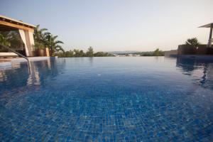 Enchanting Santa Gertrudis 6 Bedroom Villa, 1019