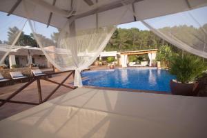 Enchanting Santa Gertrudis 6 Bedroom Villa, 1019