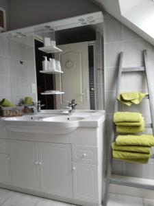 B&B / Chambres d'hotes Chambres D-hotes Au Gre Du Temps : photos des chambres