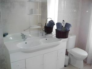 B&B / Chambres d'hotes Chambres D-hotes Au Gre Du Temps : photos des chambres