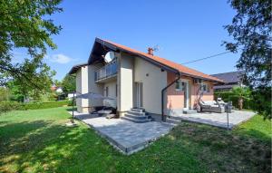 2 Bedroom Cozy Home In Duga Resa