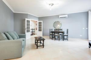 Modern 2BR Quarteira Apartment