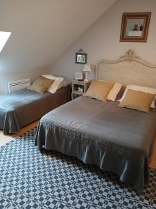 B&B / Chambres d'hotes Chambres D-hotes Au Gre Du Temps : Chambre Triple avec Douche