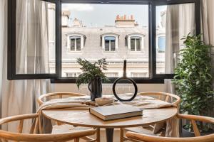 Font - 1 chambre et balcon à Opéra