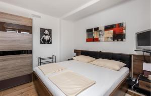 Stunning Apartment In Dramalj With Wifi