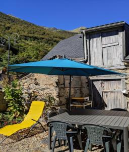 Maisons de vacances Le Chardon Bleu Gite a la montagne confortable 8 personnes village de Viscos : photos des chambres