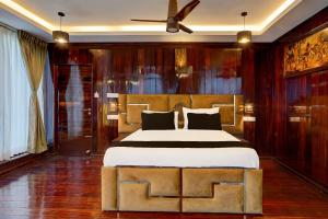 Super Townhouse NK Vivanta Luxury Rooms