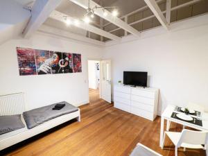 Grosse-Monteurwohnung-in-Villa-4-Zimmer-WLAN-TV-Kueche-Ahrensburg-Naehe-Hamburg-OD06b - 3hvězdičkové hotely ve městě Ahrensburg