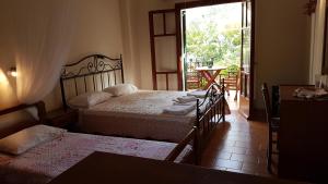 Castello Bellos studios