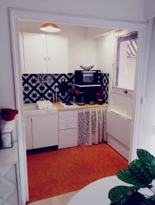 Appartements Studio with balcony near the city center : photos des chambres