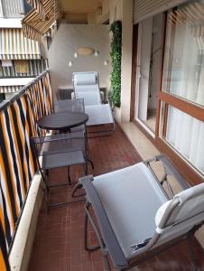 Appartements Studio with balcony near the city center : photos des chambres