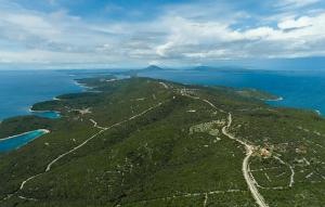 Awesome Home In Veli Losinj With Wifi