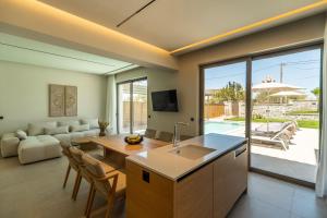 Villa Zen Hephaistos by PosarelliVillas