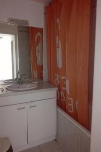 Appartements T2 moderne dans village de vacances - Emeraude 44 : photos des chambres