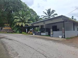 Station Hotel - Ubytování bez kategorie ve městě Khao Sok