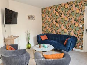 Maisons de vacances Maison du Puy avec jardin clos, 4 min Puy duFou : photos des chambres