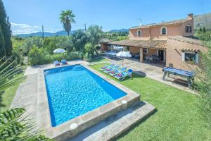 Villa Vinya by Villa Plus