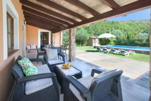 Villa Vinya by Villa Plus