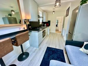MADIKA HOMES Modern 2-Bed Apartment Near Wembley Stadium