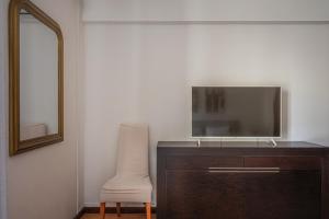 Portola Penthouse by YMR