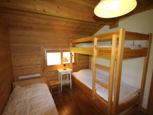 Chalets Superbe chalet 12 pers, proche pistes, sauna, animaux, parking - FR-1-293-55 : photos des chambres