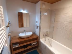 Appartements Appartement de Standing aux Saisies - 6 Pers, 2 Salles de Bain, Proche Pistes et Commerces - FR-1-293-281 : photos des chambres