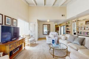 The Charming Palm Escape