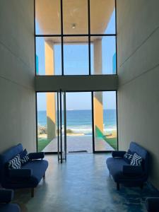 Beachfront Hotel, La Mercy