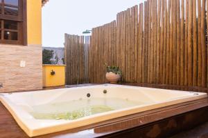 Casa com 4 Quartos & Jacuzzi em Búzios | CBC 16