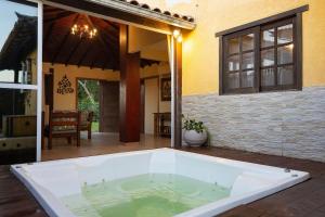 Casa com 4 Quartos & Jacuzzi em Búzios | CBC 16