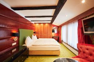 Superior Double Room room in Resort Hotel Alex Zermatt