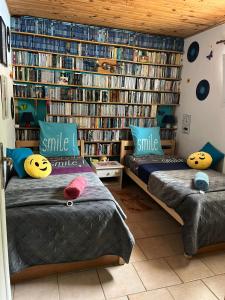 Maisons de vacances Appartement Climatise T3 Piscine et Parking : photos des chambres