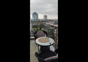 Blume Homes - One bedroom apartment in Westlands - Short walk to Sarit and Westgate Mall