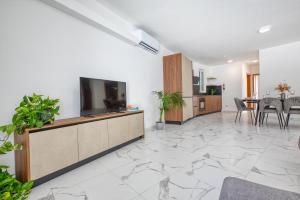 New ! Sant Anna Residences, Apt 5 by SF Homes