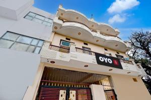 SPOT ON by OYO The Royal Inn