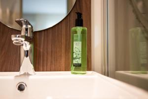 Hotels Hotel du Pin Nice Port : photos des chambres