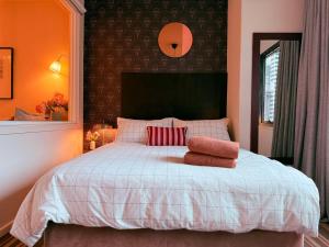 Timeless Emporium stay with city view