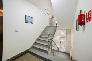 Collection O Satguru House