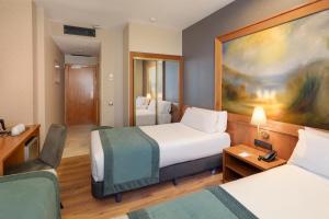 Triple Room room in Catalonia Excelsior