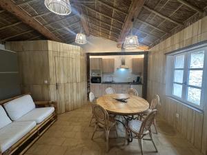 Appartements Studio Tahiti du Cloitre : photos des chambres