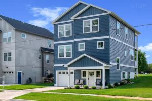 Trailside Treasure - Pool access new construction