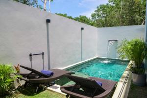 Luxury 5 Bedroom Villa - Private Heated Pool - Movie Theater - Gated Community - fits 11